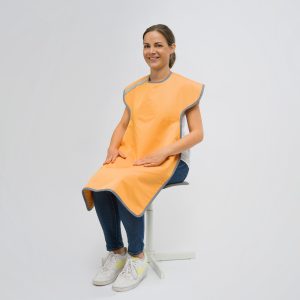 RD642 Protective Apron in the colour Mandarin.
