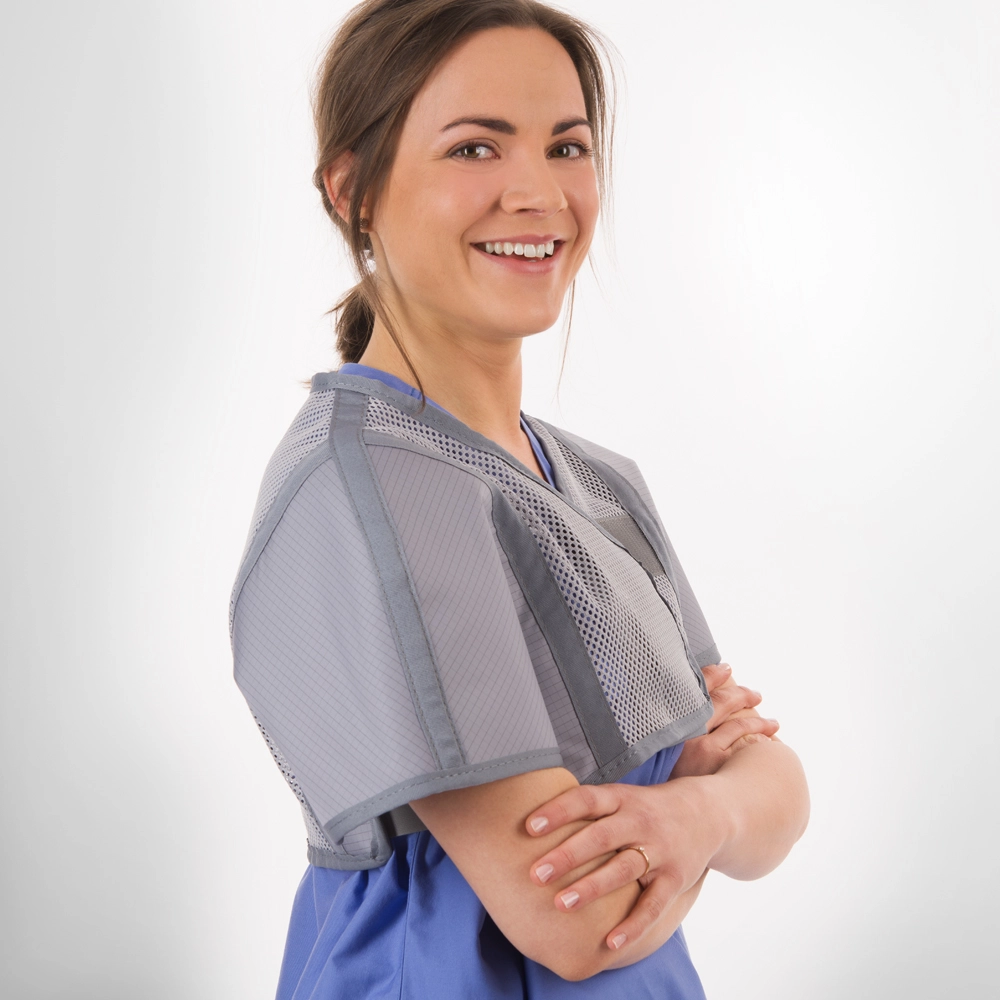 mavig-ra637-bolero-shoulders-protection-for-x-ray-apron_3 RA637 Shoulder protection from the side.